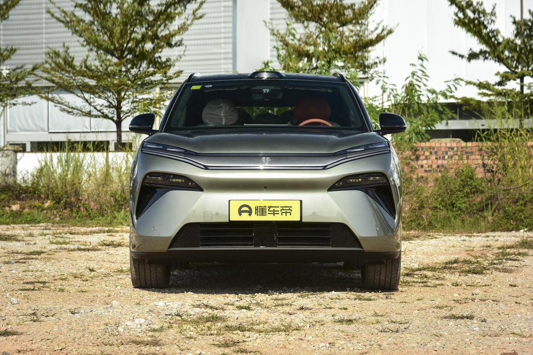 BYD Tang L EV 2026, фото 2