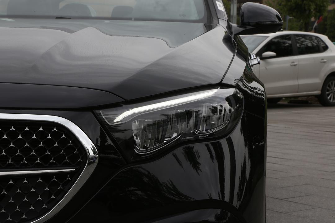 Mercedes-Benz E-Class 2026, фото 12