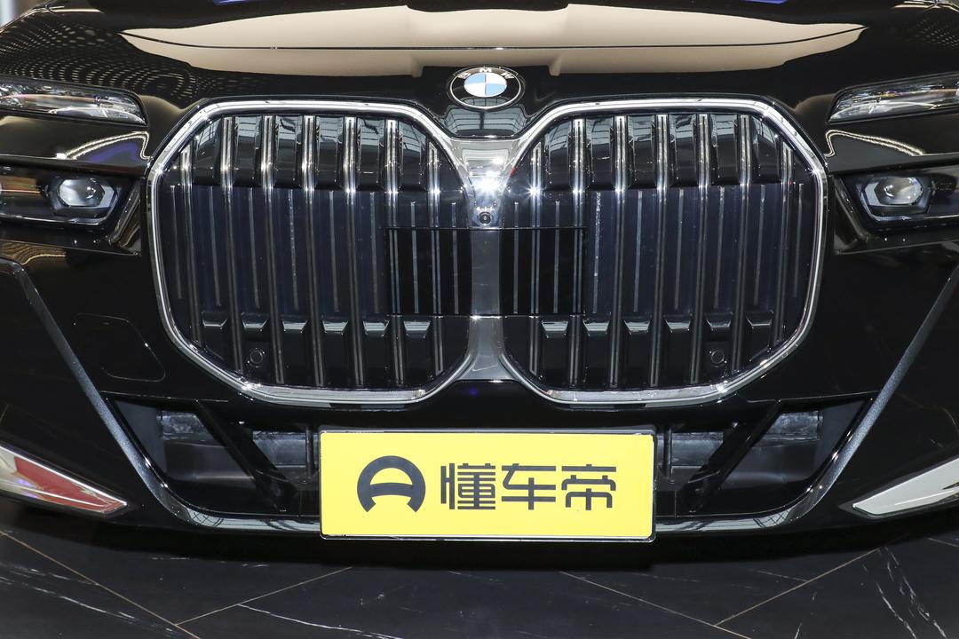 BMW 7-Series 2026, фото 9