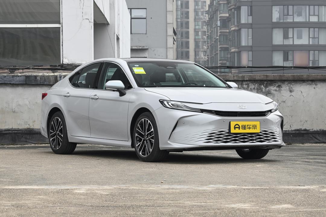 Toyota Camry 2026, фото 3