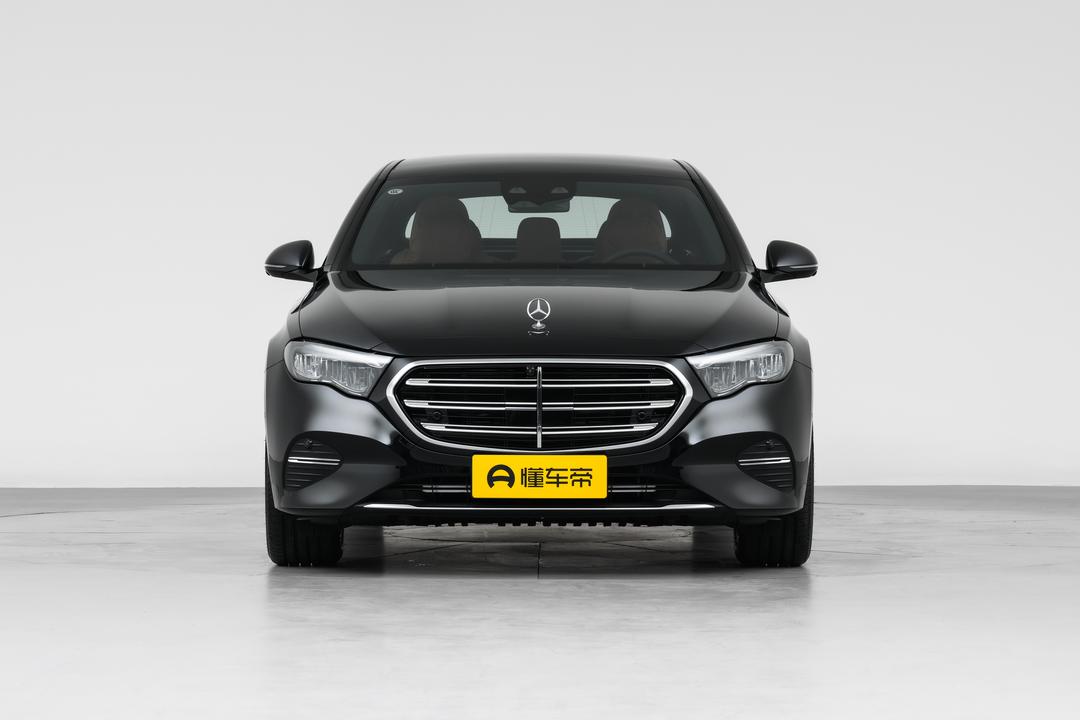 Mercedes-Benz E-Class 2026, фото 2