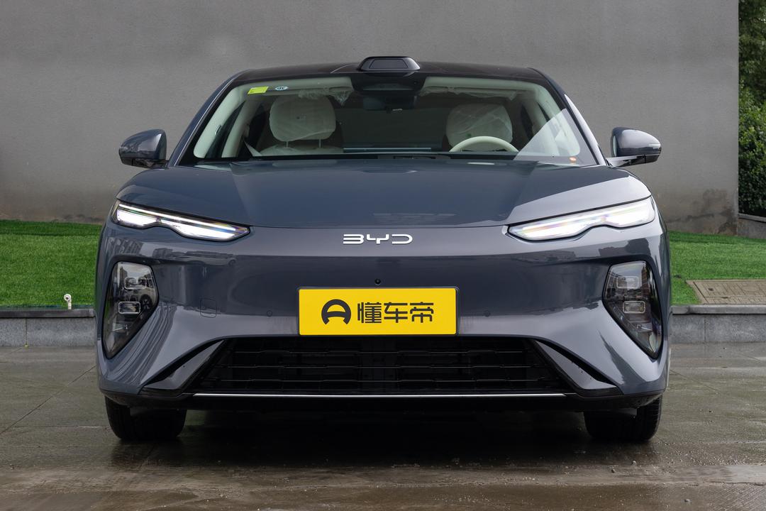 BYD Seal 08 EV 2026, фото 12