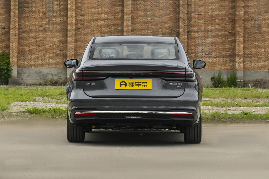 Geely Starlight 7 2026, фото 6