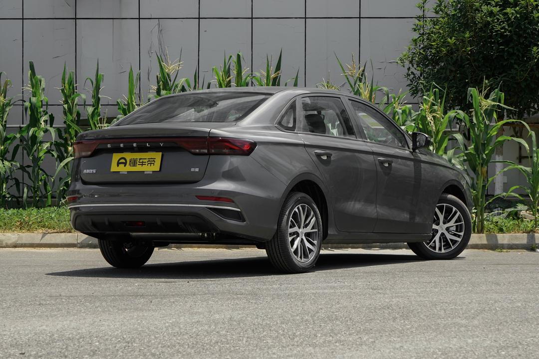 Geely Emgrand 2026, фото 7