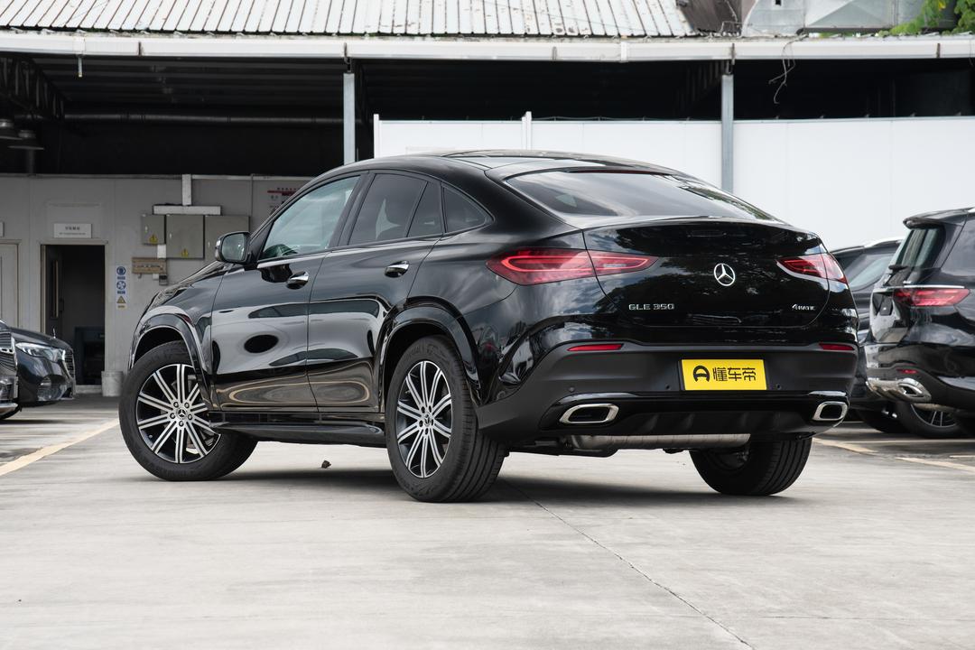 Mercedes-Benz GLE Coupe 2026, фото 5