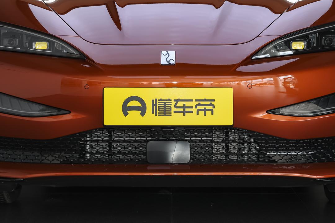 BYD Yangwang U7 EV 2026, фото 10