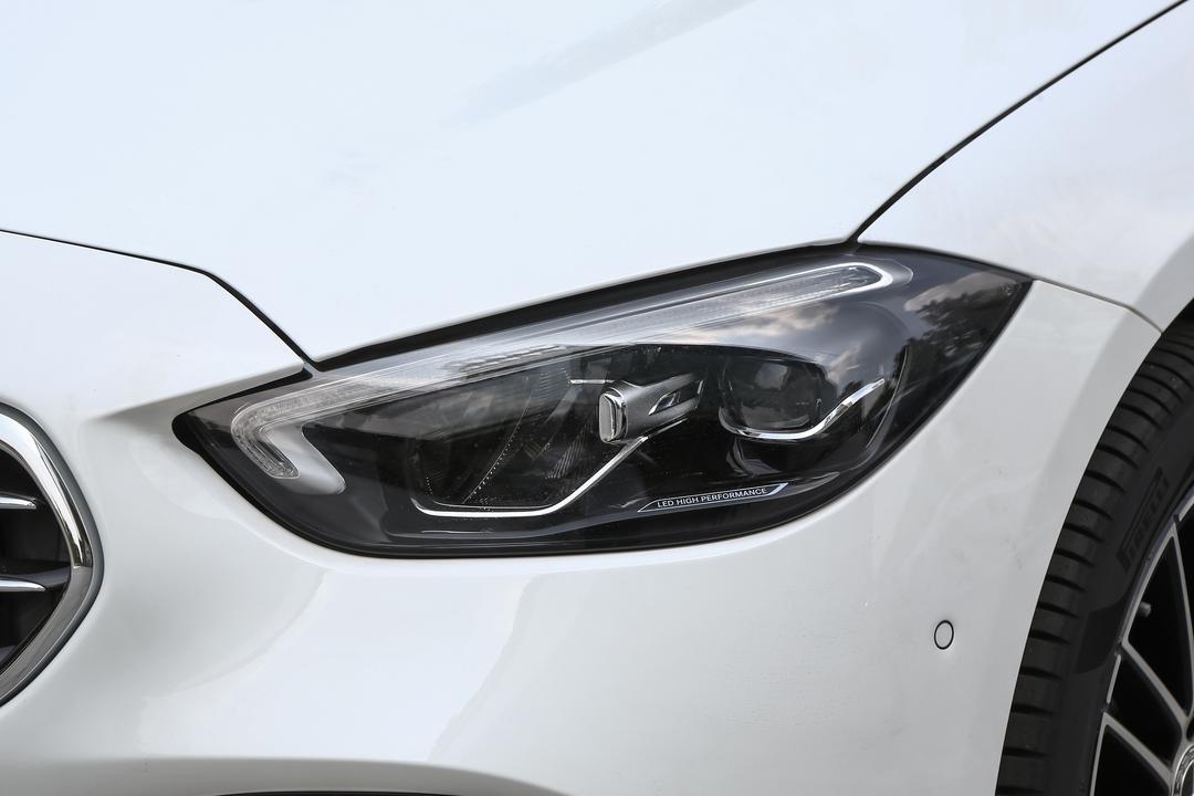 Mercedes-Benz C-Class 2026, фото 13