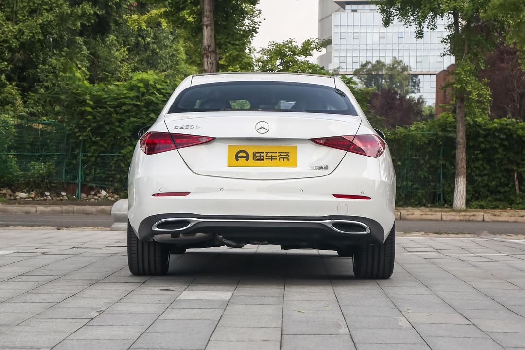 Mercedes-Benz C-Class 2026, фото 6