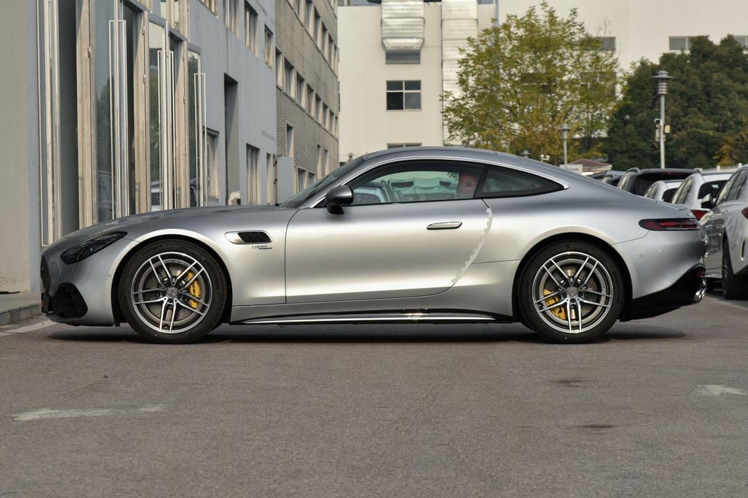 Mercedes-Benz AMG GT 2026, фото 4