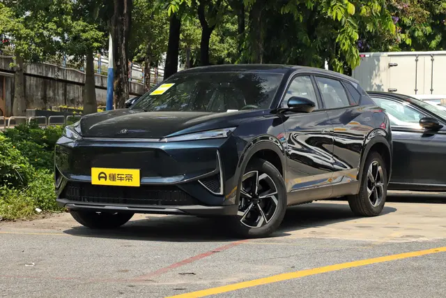 Dongfeng L7 PHEV 2026 — купить из Китая под заказ