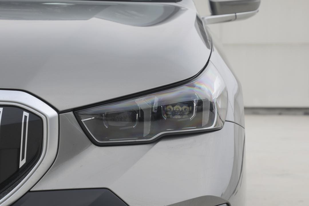 BMW 5 Series 2026, фото 11