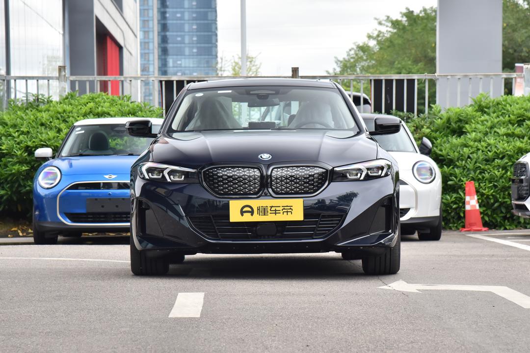 BMW i3 2026, фото 2
