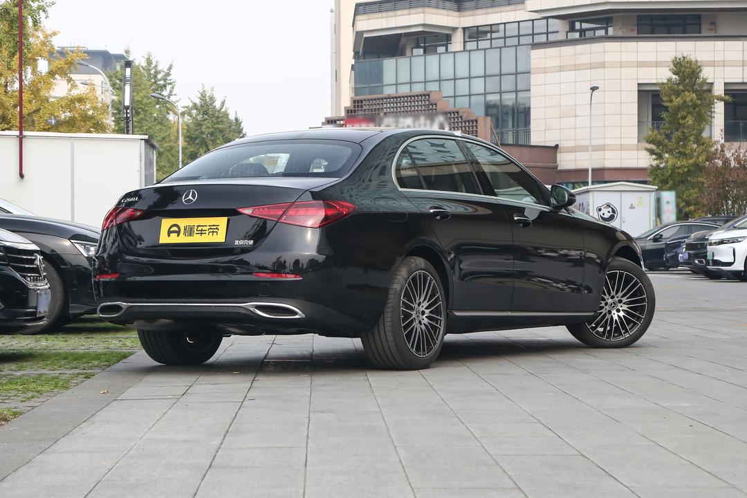 Mercedes-Benz C-Class 2026, фото 7