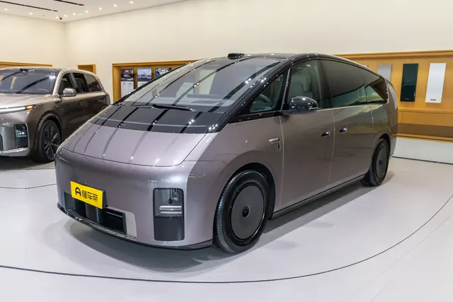 Li Auto MEGA 2026 — купить из Китая под заказ