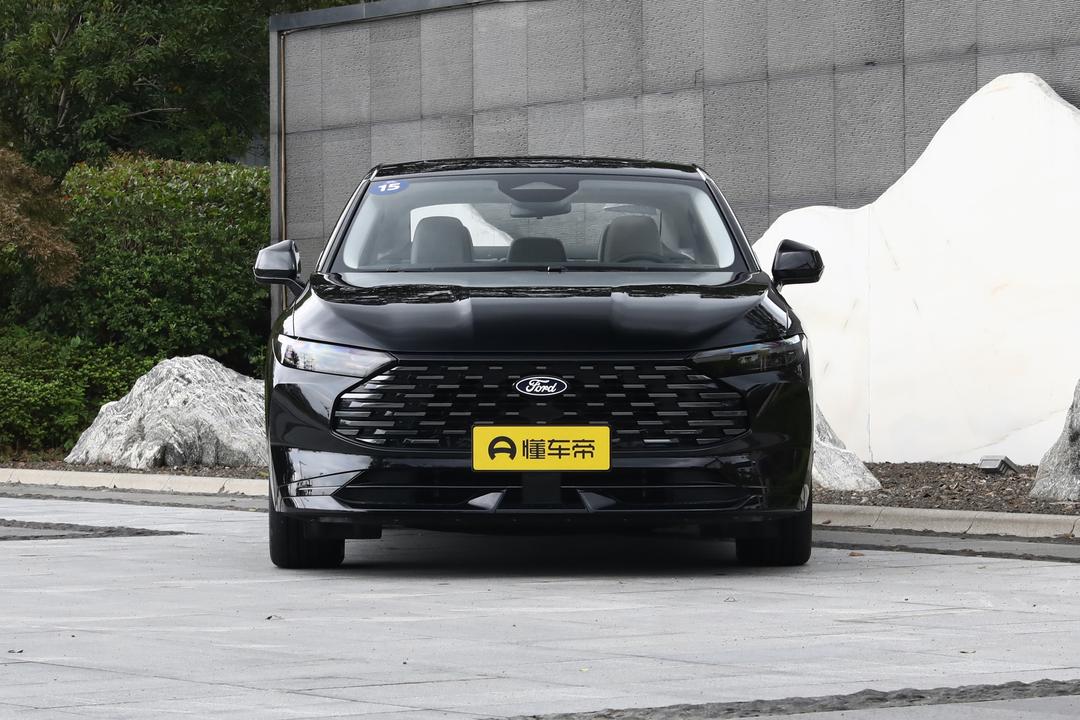 Ford Mondeo 2026, фото 2