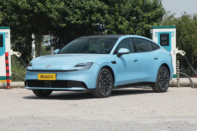 MG 07 PHEV 2026 — купить из Китая под заказ