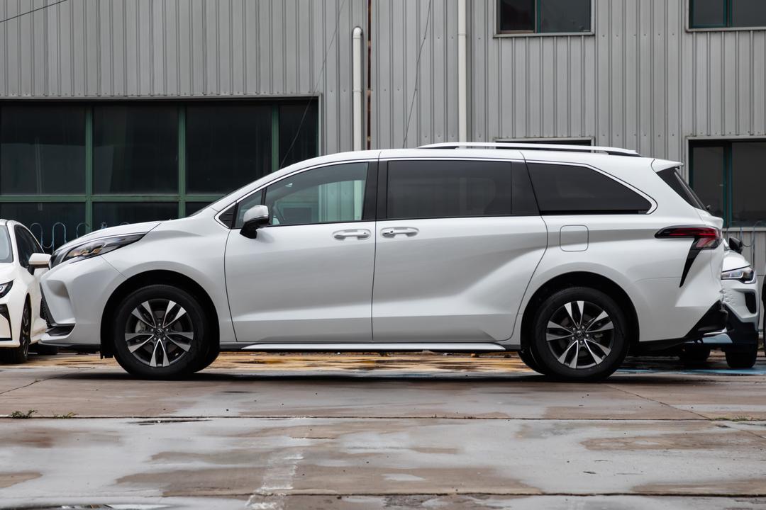 Toyota Granvia 2026, фото 4