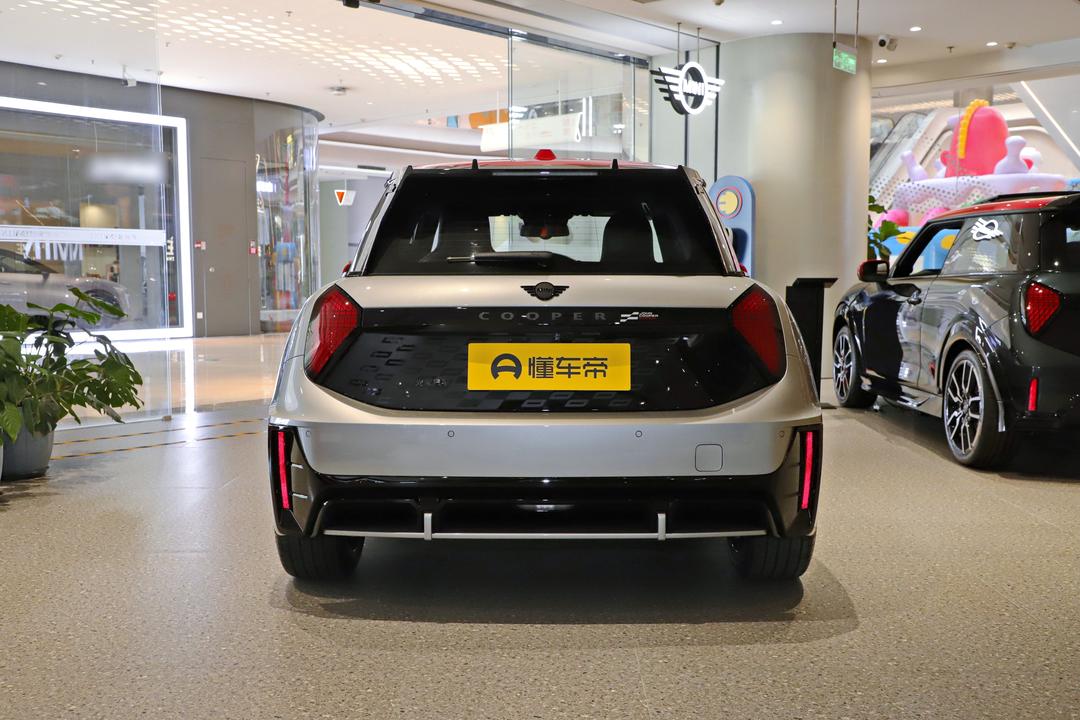 MINI JCW EV 2026, фото 6