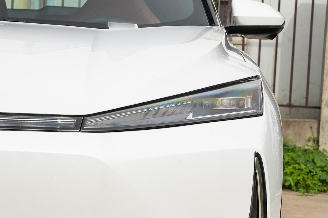 Dongfeng L7 PHEV 2026, фото 11