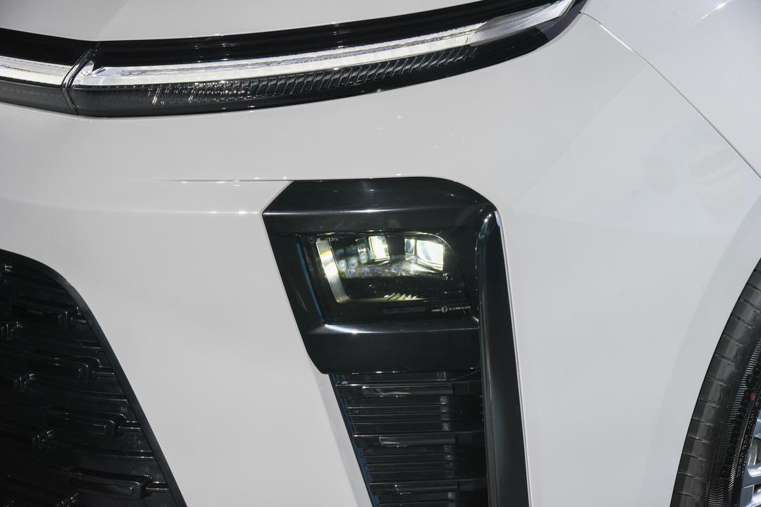 Maxus Mifa 9 EV 2026, фото 14