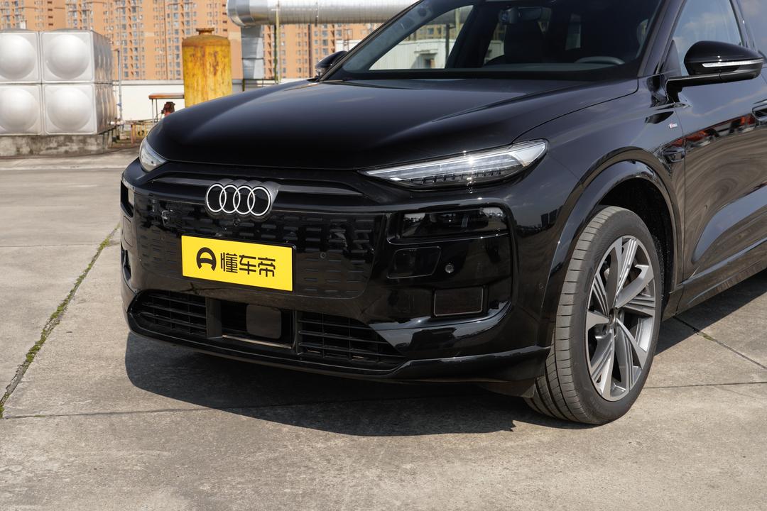 Audi Q6L e-tron 2026, фото 9
