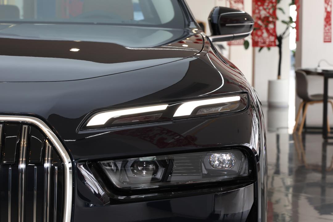 BMW 7-Series 2026, фото 12