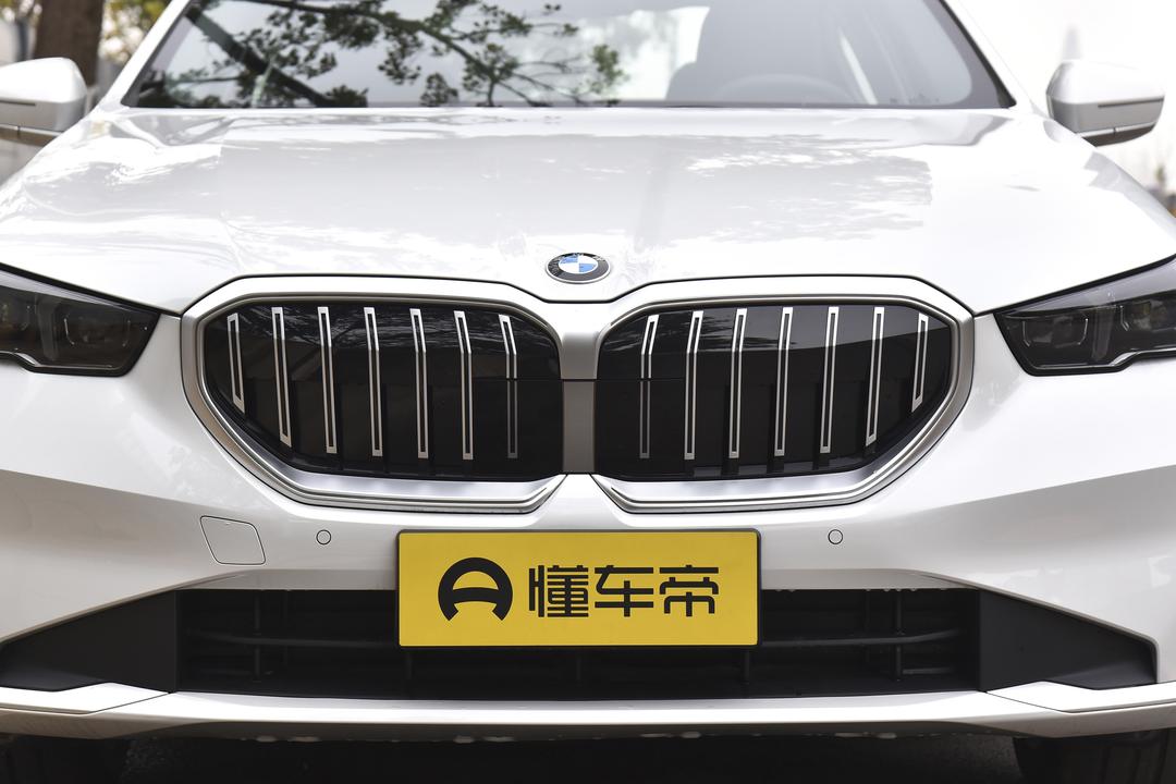 BMW 5 Series 2026, фото 9