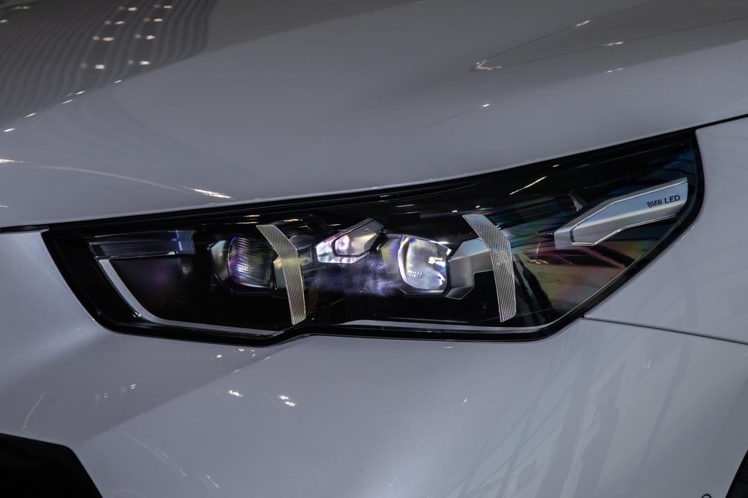BMW 5 Series 2026, фото 14