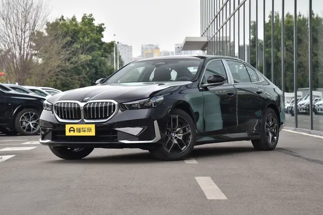 BMW 5 Series 2026 — купить из Китая под заказ