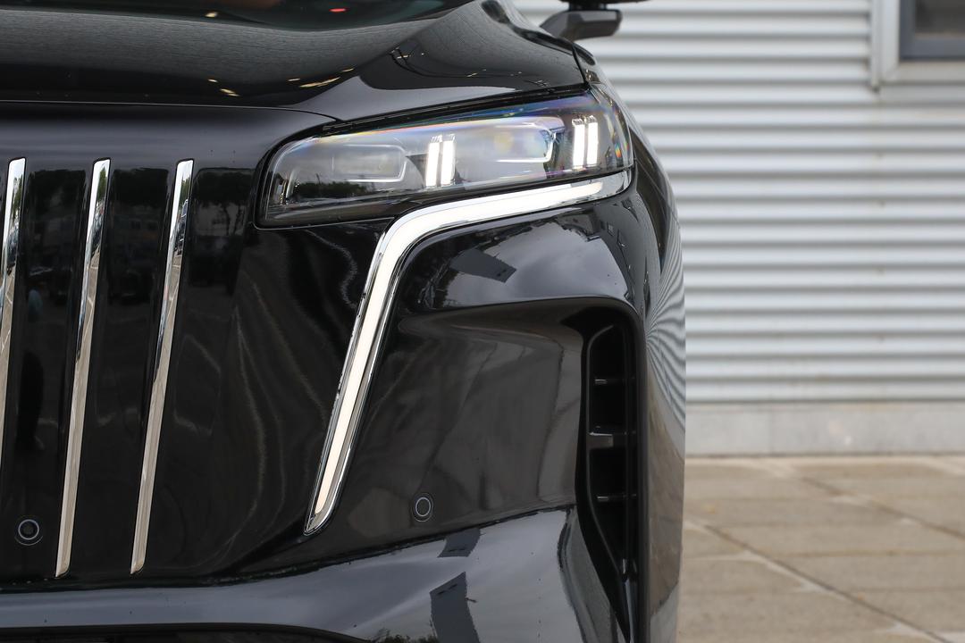 Hongqi HS6 PHEV 2026, фото 12