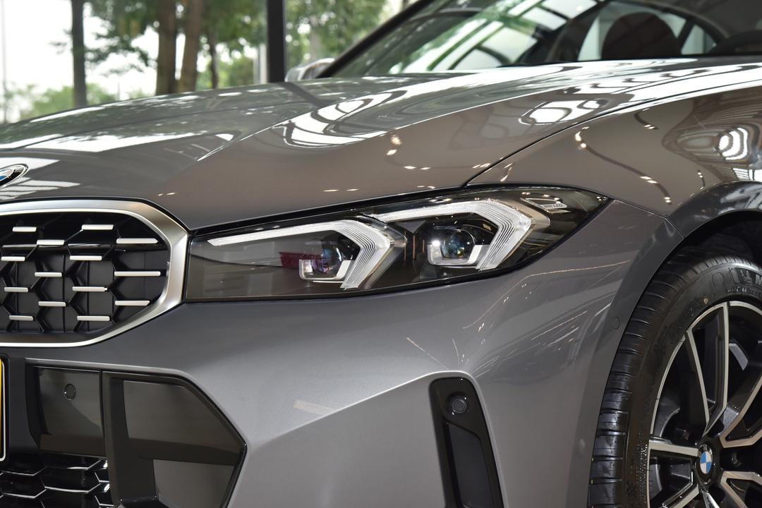 BMW 3 Series 2026, фото 13