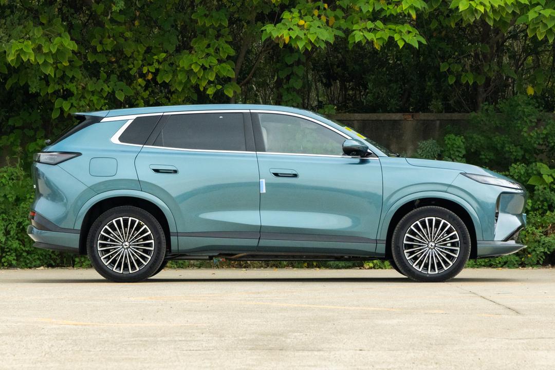 Dongfeng L8 PHEV 2026, фото 8