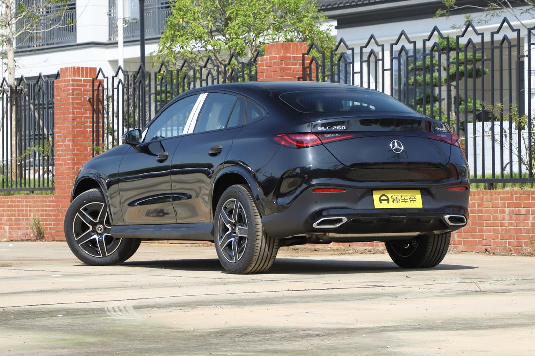 Mercedes-Benz GLC Coupe 2026, фото 5