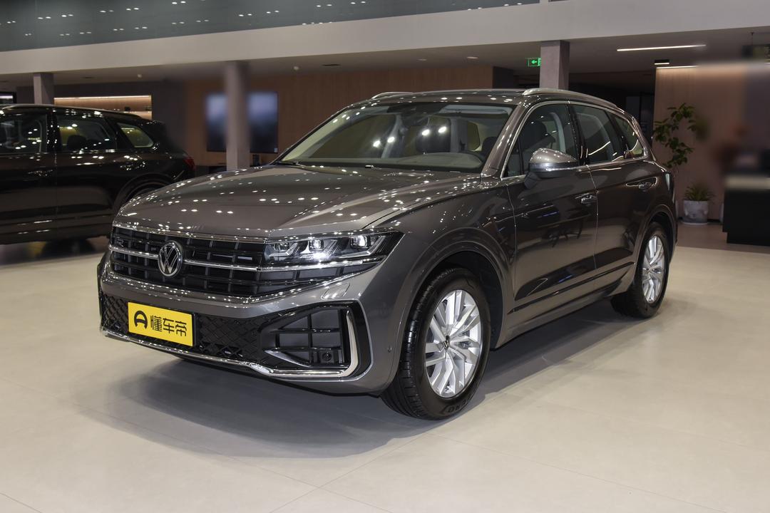Volkswagen Touareg 2026, фото 1