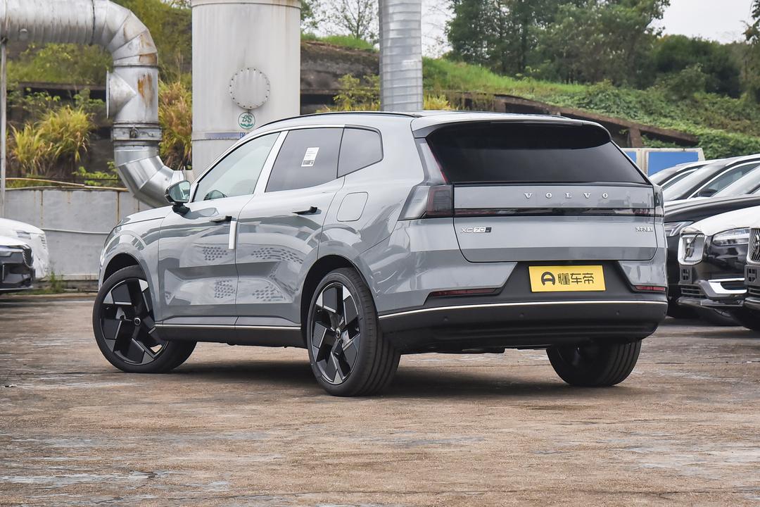 Volvo XC70 2026, фото 5