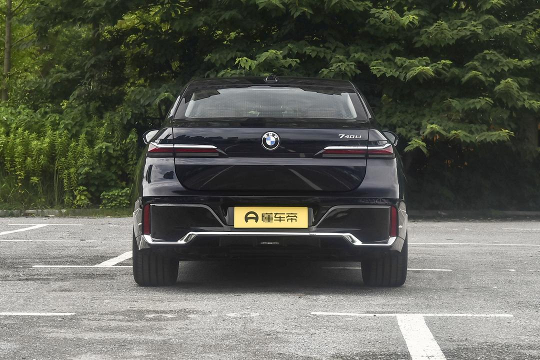 BMW 7-Series 2026, фото 6