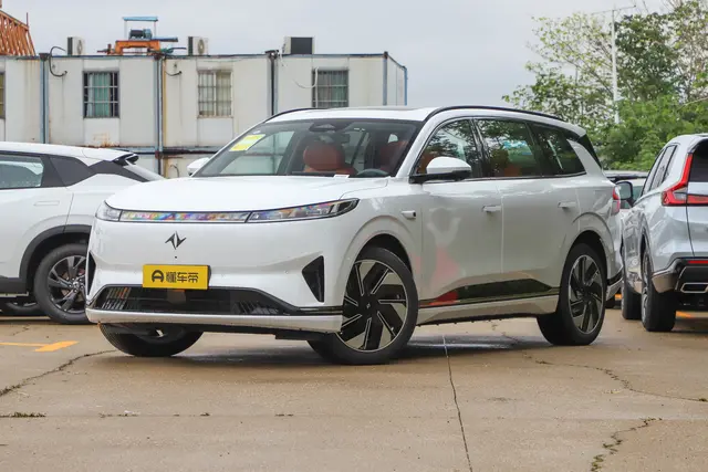 Dongfeng Yipai 008 2026 — купить из Китая под заказ