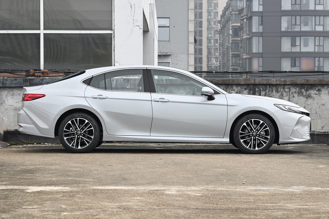 Toyota Camry 2026, фото 8