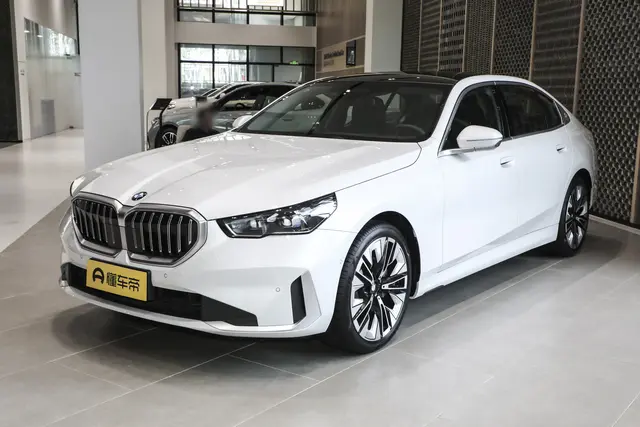 BMW 5 Series 2026 — купить из Китая под заказ