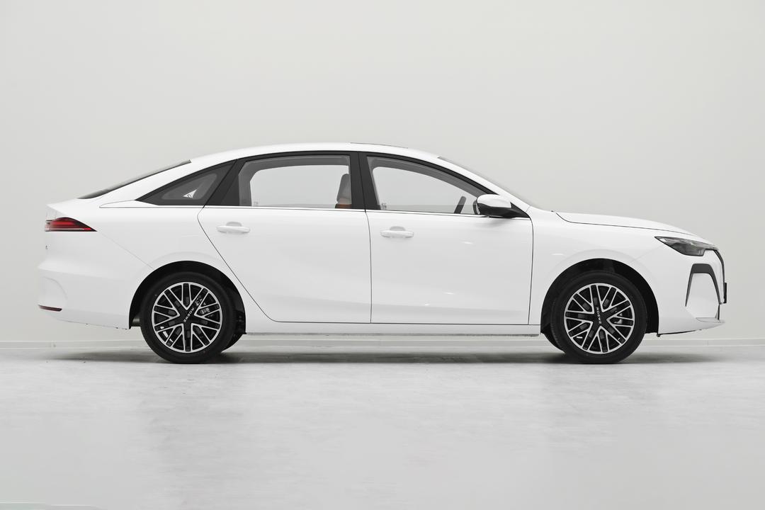 Roewe i6 2026, фото 8
