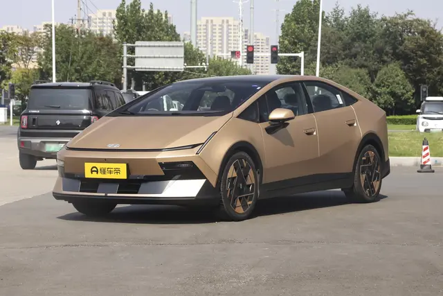 Hyundai IONIQ V 2026 — купить из Китая под заказ