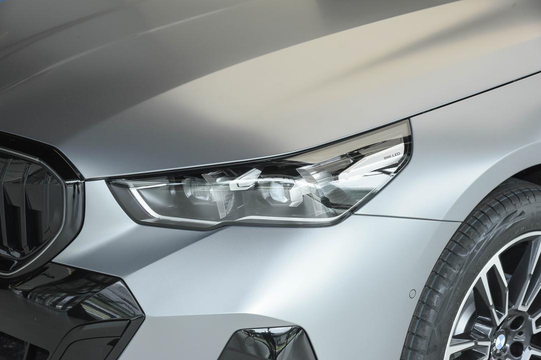 BMW 5 Series 2026, фото 13