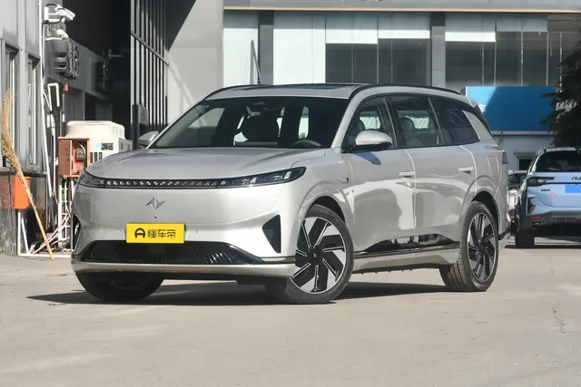 Dongfeng Yipai 008 2026 — купить из Китая под заказ