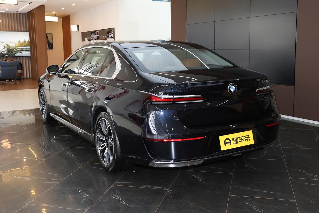 BMW 7-Series 2026, фото 5