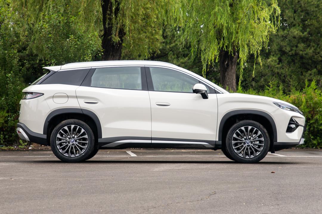 BYD Song Ultra DM 2026, фото 8