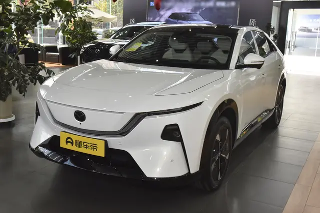 Mazda EZ-60 2026 — купить из Китая под заказ
