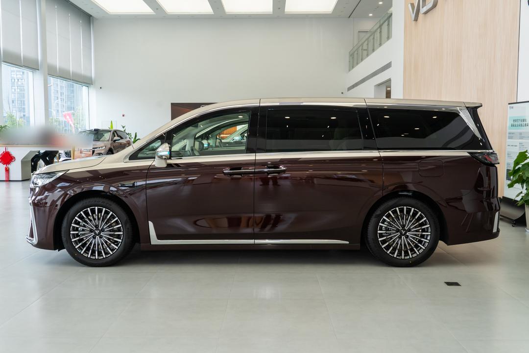 Voyah Dream PHEV 2026, фото 4