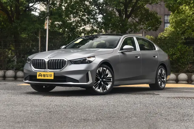 BMW 5 Series 2026 — купить из Китая под заказ