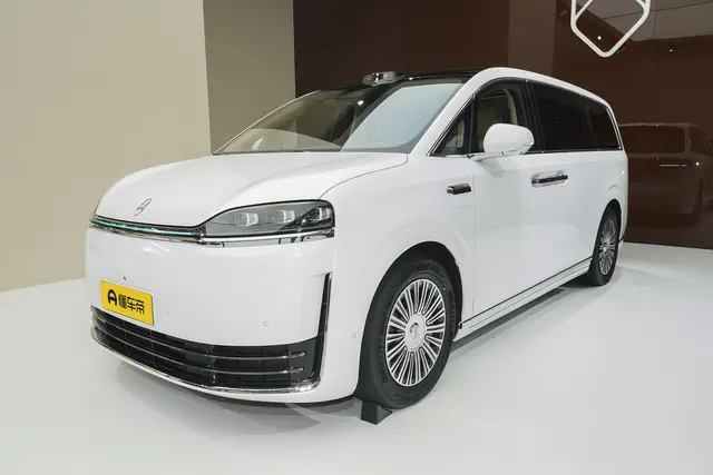 Luxeed V9 2026 — купить из Китая под заказ