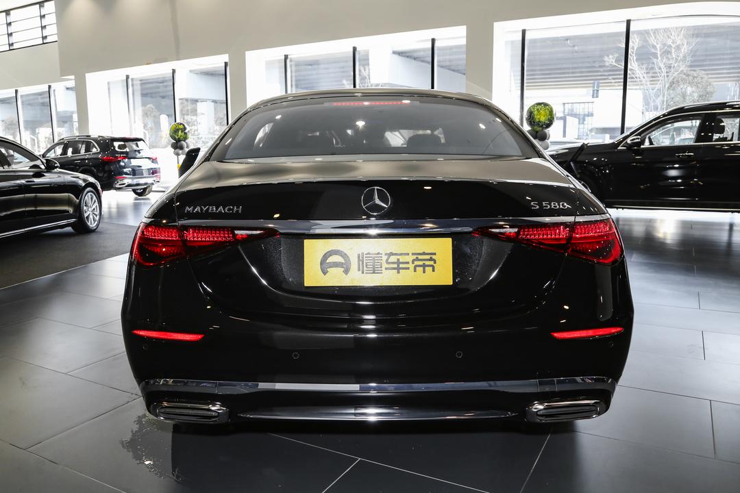 Mercedes-Benz Maybach S-Class 2026, фото 6